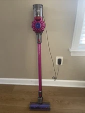 Dyson V7 Motorhead Cord-Free Stick Vacuum - Fuschia (227591-01)