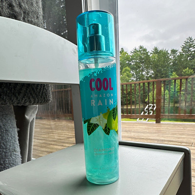 Bath & Body Works Cool Amazon Rain Shimmer Fragrance Mist 8 fl oz Women