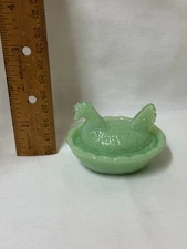 Jadeite Glass Mini Hen On A Nest