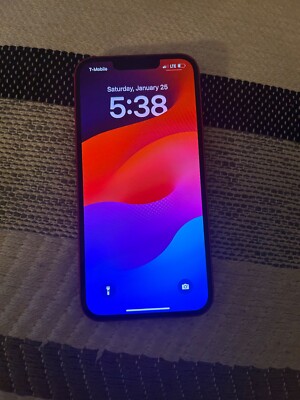 Apple iPhone 13 - 256 GB - Red (Unlocked) TIKTOK downloaded 