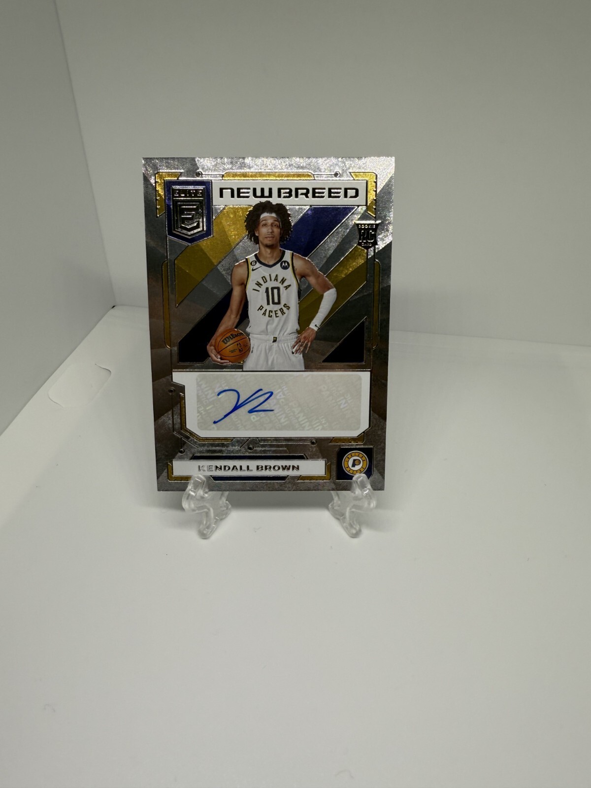2022-23 Donruss Elite - New Breed Autographs Kendall Brown #NB-KDB (AU, RC)