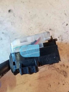 TOYOTA AVENSIS VERSO M2 Drehknopf drehen 173650 2.00 Diesel 85kw 2003 33121556