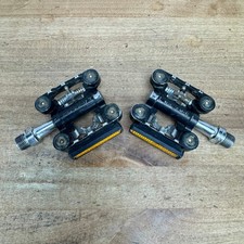 Wellgo M-17 Stainless Steel Spindle Flat/Clipess Bike Pedals 322g