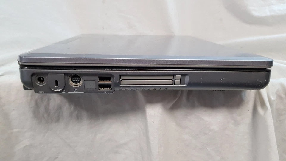 NEC versa m320 15" Laptop Intel Pentium 4 224MB No HDD - Image 3 of 4