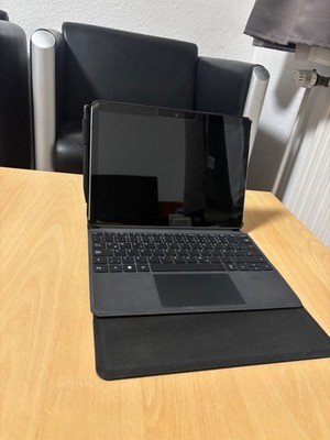 Tablett Surface Go 4 mit Zubehör