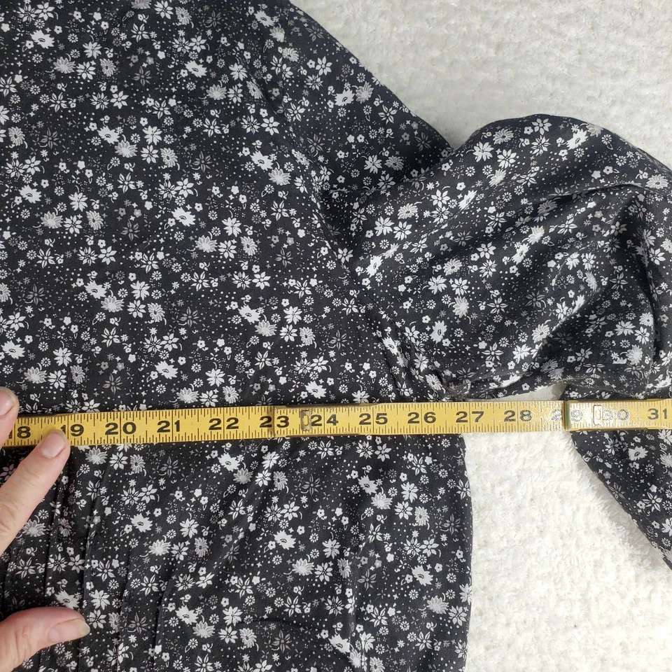 Túnica para mujer Plus Top 2XL negra oscura floral abotonada caprichosa cottagecore Foto 4 de 4