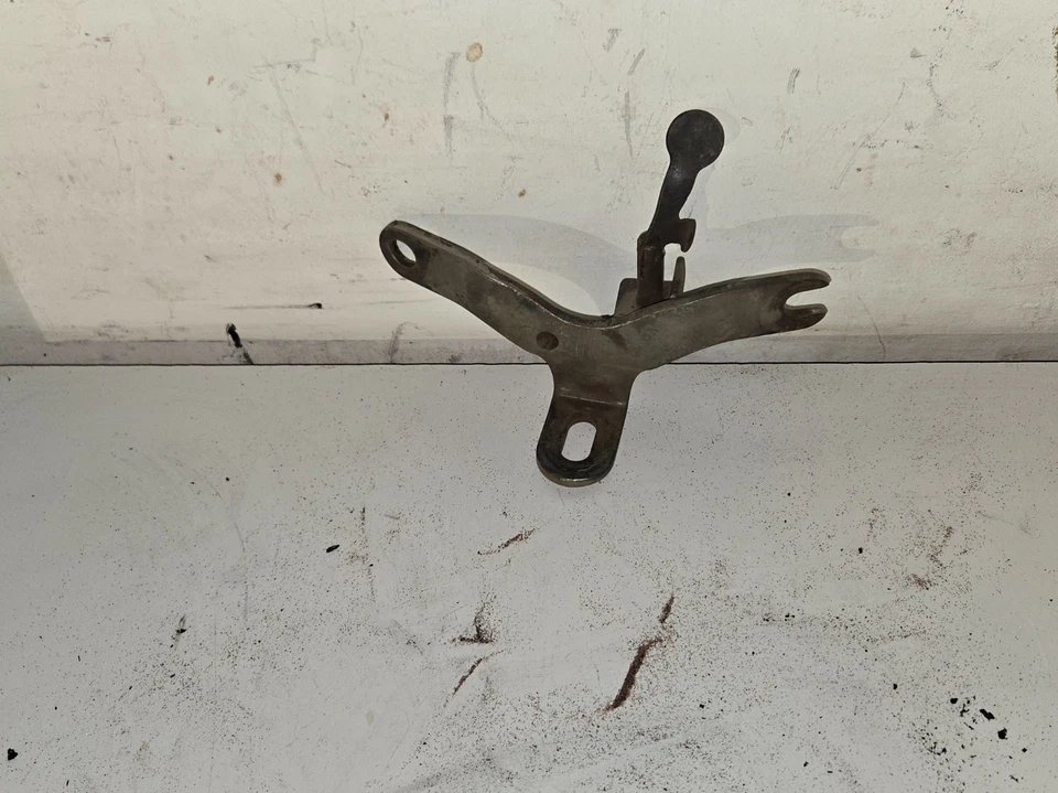 Harley-Davidson Panhead Duo Glide FL FLH Suporte de Motor Superior OEM com Alavanca de Choke - Imagem 3 de 4