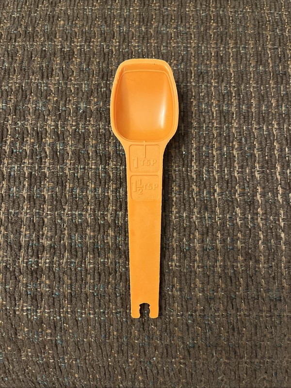 Tupperware Replacement Harvest Orange 1 Tsp or 1.5 Tsp Measuring Spoon #1271
