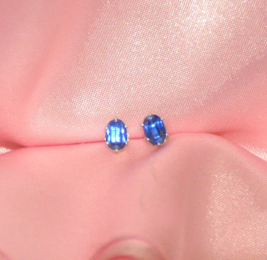 HERMOSOS PENDIENTES DE LEY DE CIANITA OVALADA AZUL 8mmX6mm- app. 2,25 ctw. Foto 3 de 3