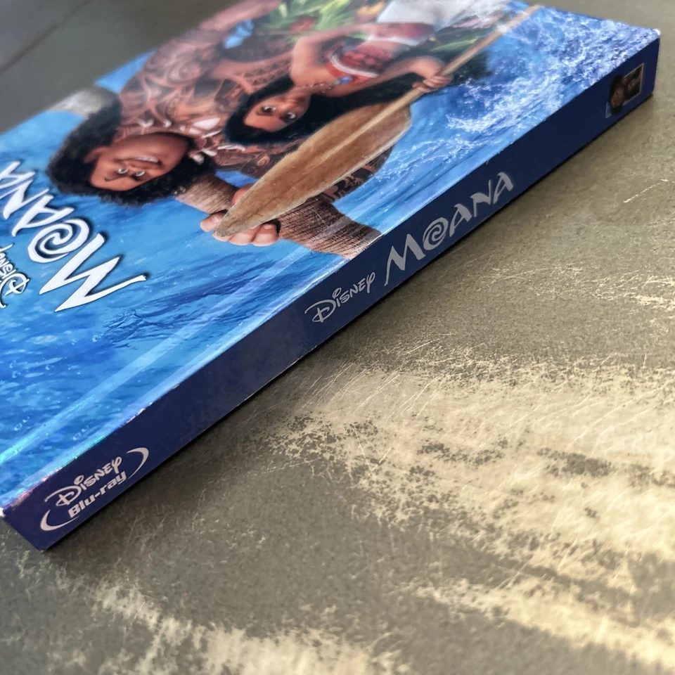 Moana Target Exclusive Blu-Ray w/ Storybook Digibook- Authentic US Release - Image 4 of 4