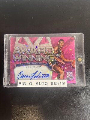 Oscar Robertson Auto 2018-19 Spectra Award winning #15/15 - Bucks