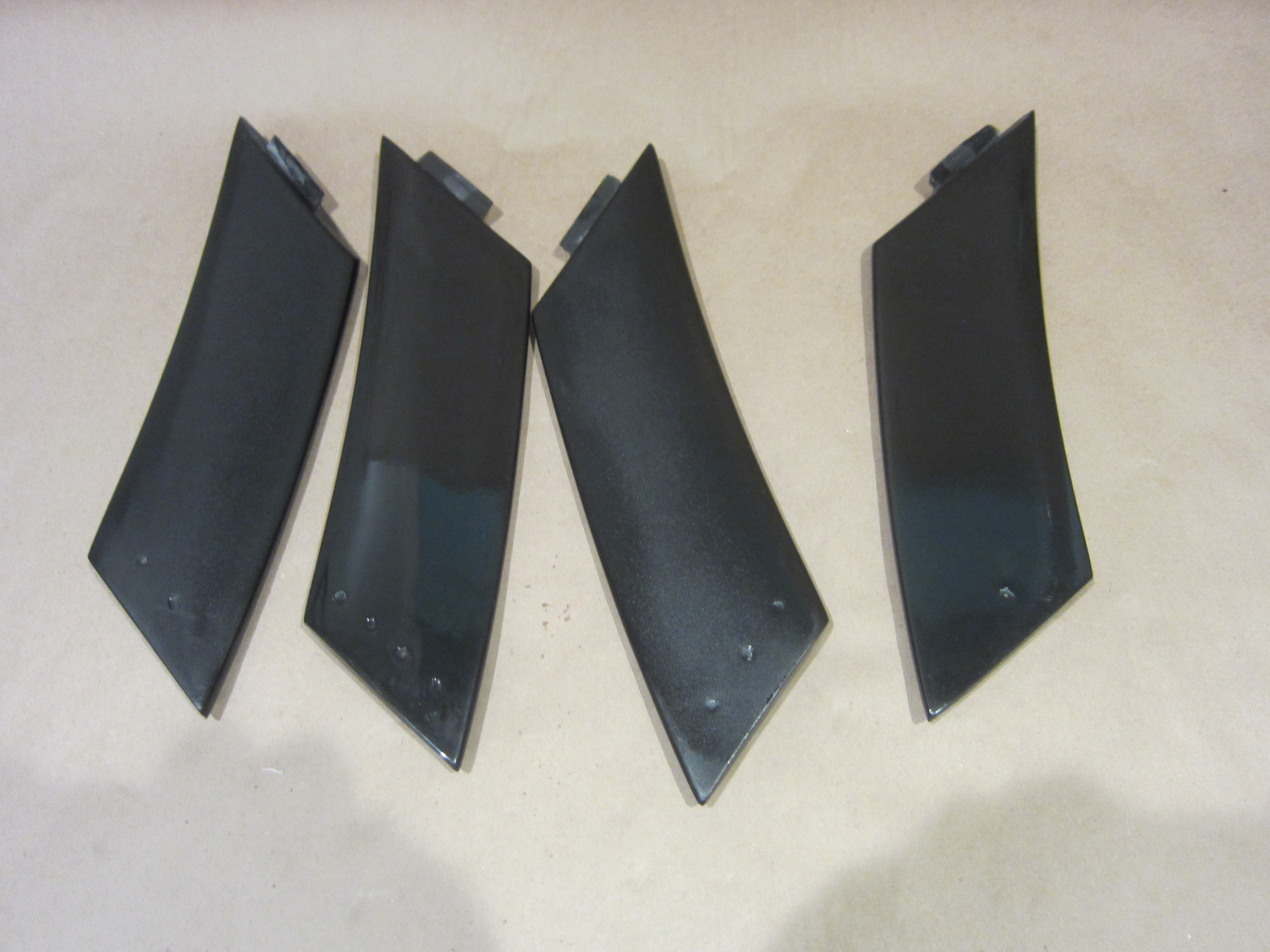 Lamborghini Diablo - Set Of Side Skirt Fins Carbon Fiber - P/N 009410311