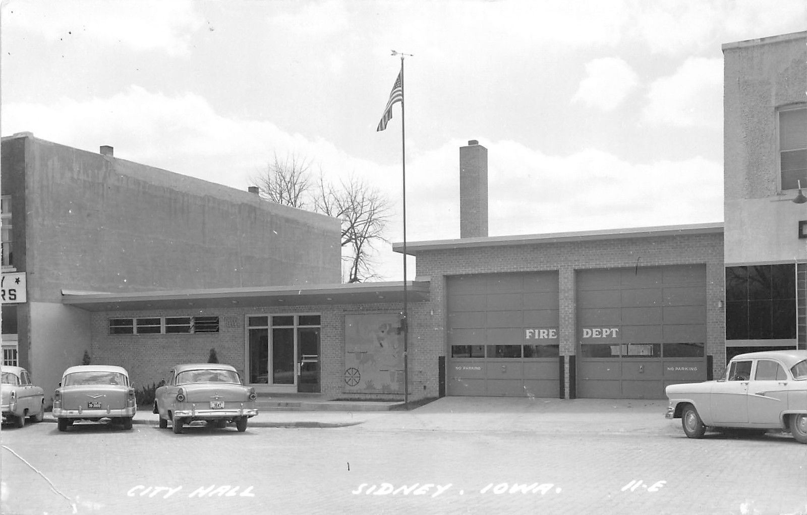Sidney IowaCity HallFire Department GarageNice 1950s CarsRPPC eBay