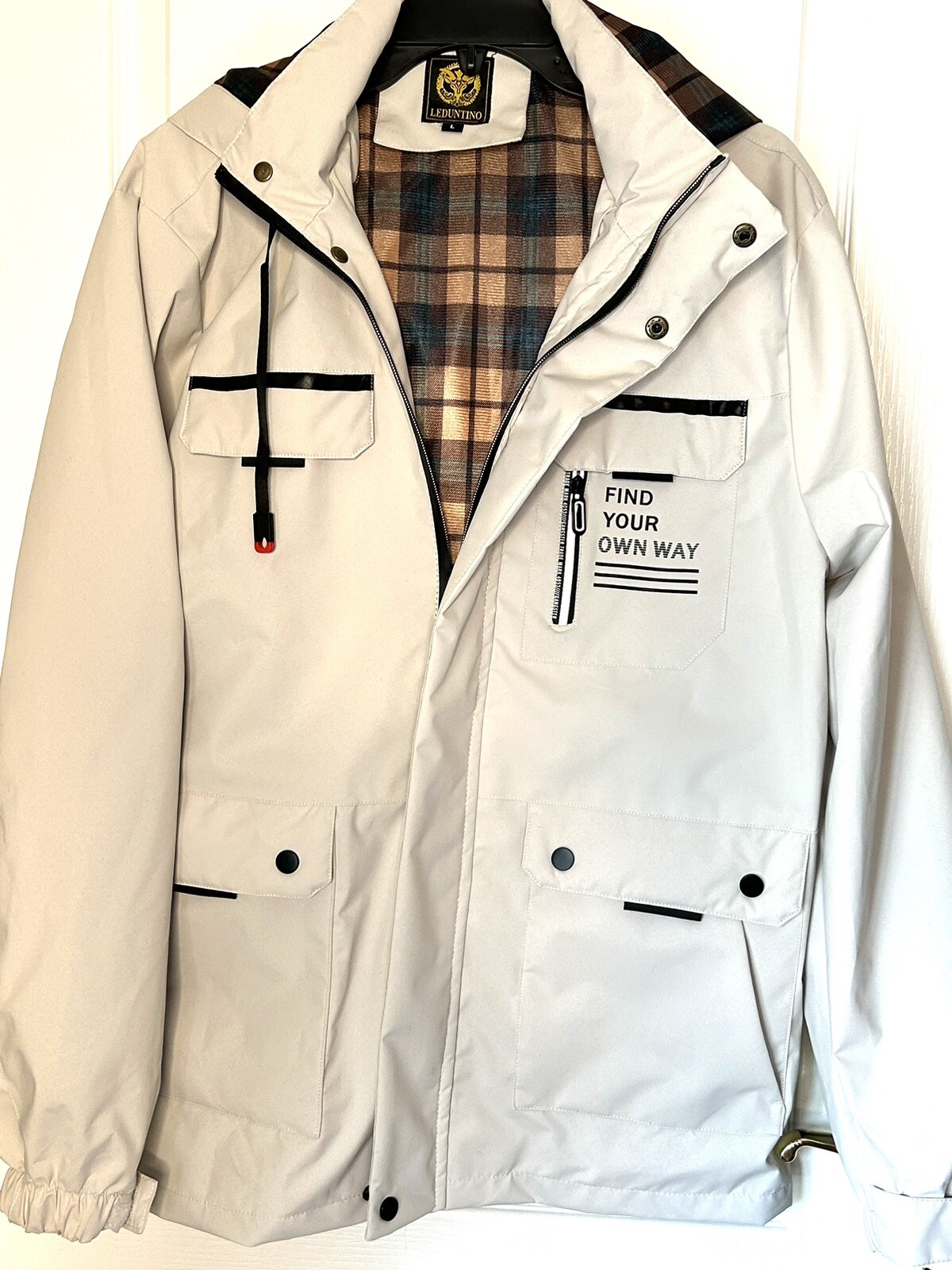 Leduntino Men’s Fashion Casual jacket Windbreaker Warm Ivory Color