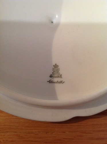 VINTAGE: H & Co HEINRICH SELB BAVARIA GERMANY COVERED BOWL w/ GOLD TRIM - Picture 6 of 7