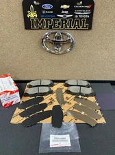 2013-2018 TOYOTA RAV4 XLE LTD GENUINE TCMC FRONT BRAKE PADS & SHIMS 04465AZ317