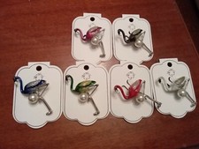 SPILLA BIJOUX MHYS - fenicottero smaltato con perla - base color argento 5,3 cm