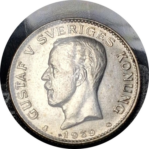 Sweden 1939, 1 krona, old world silver coin High Grade full luster 1939x