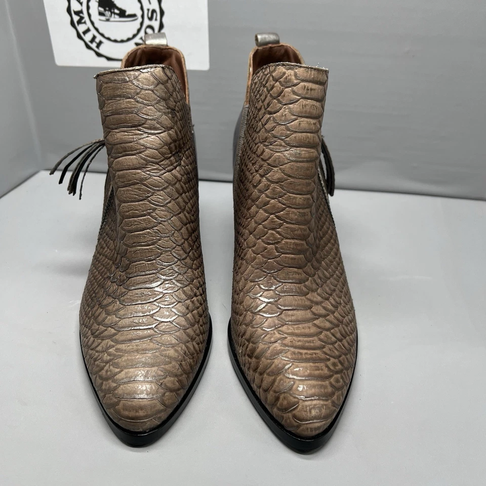 Donald J. Pliner Edyn Side Zipper Ankle Boot Snake Embossed Cowgirl Women Sz 8.5 - Image 3 of 4