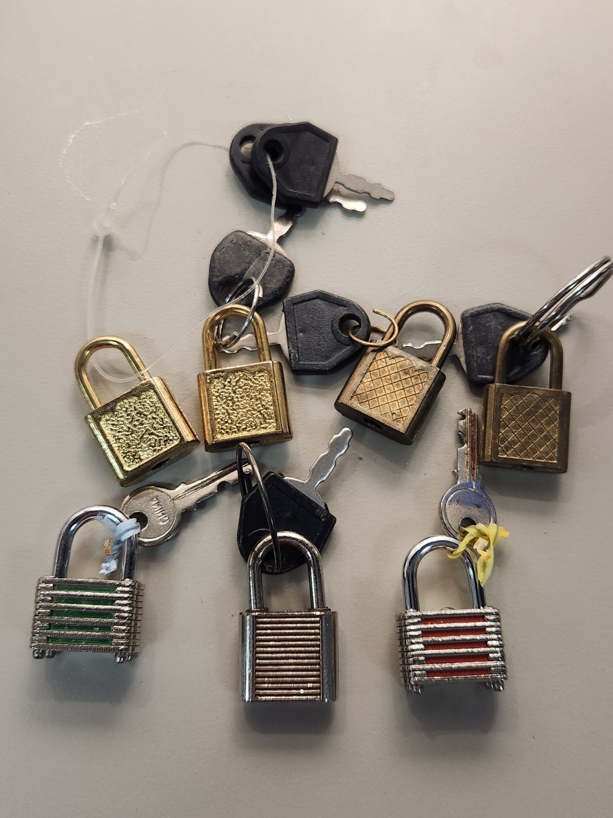 Approx 1" W/keys