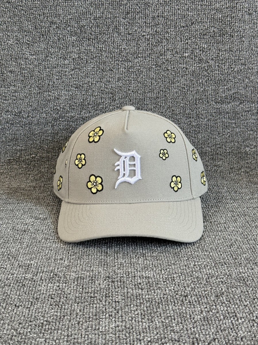 Mitchell & Ness Detroit Tigers MLB Floral Snapback Hat Light Gray