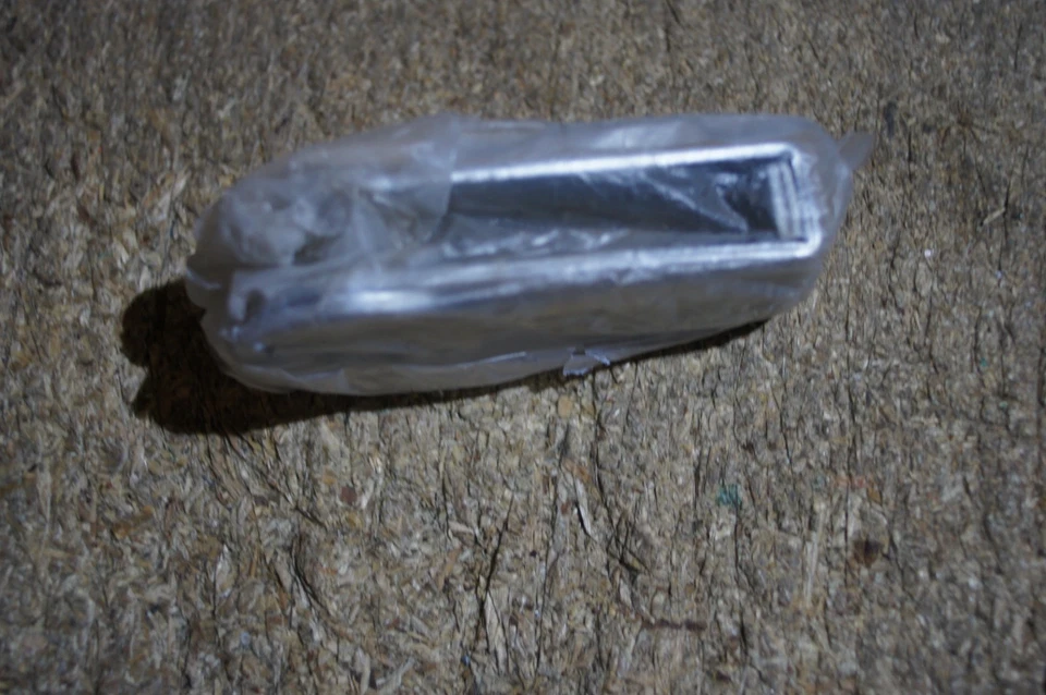 YAMAHA XS650 TX650 TX750 RH REAR CHAIN ADJUSTER 341-25389-00 OEM NOS - Image 2 of 4