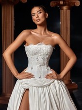 Sexy Sweetheart Wedding Dress Appliqued Lace Bridal Gown Floor-Length Bridal