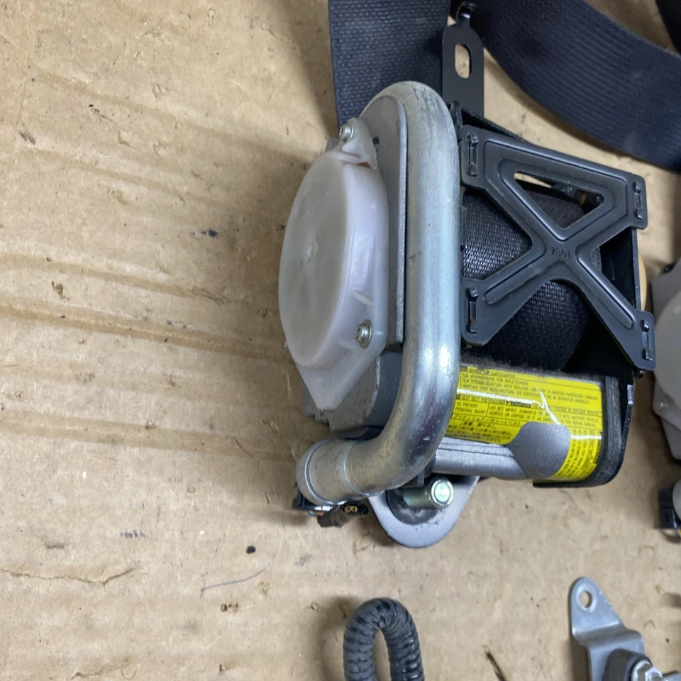 2008 2009 Subaru Impreza Front Left & Right Seat Sensor Belt Retractor - Image 2 of 4