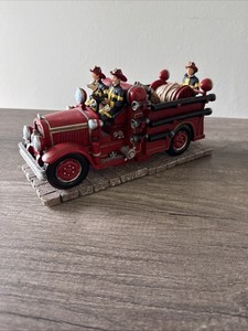 Firefighter 1998 Red Hats of Courage Fire Truck Bookends Resin 11"