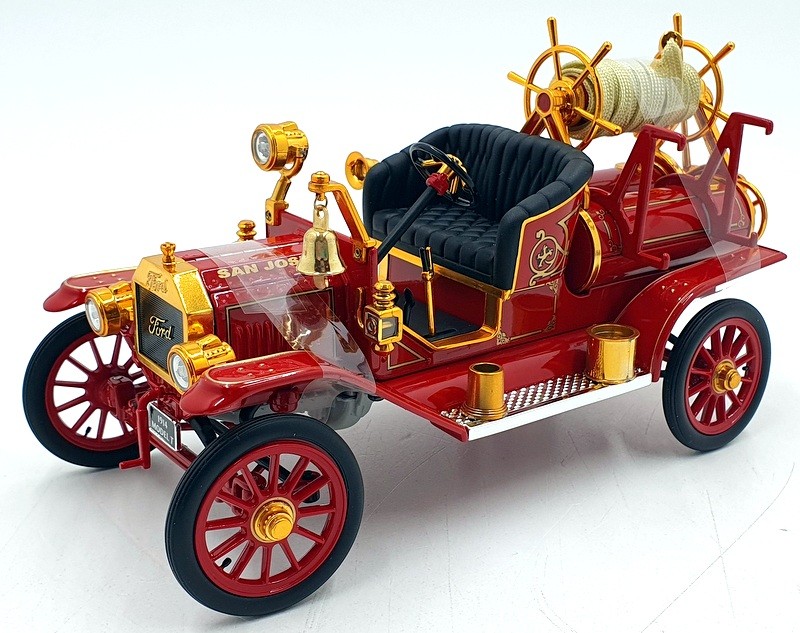 Road Signature 1/18 Scale 20038 - 1914 Ford Model T San Jose Fire