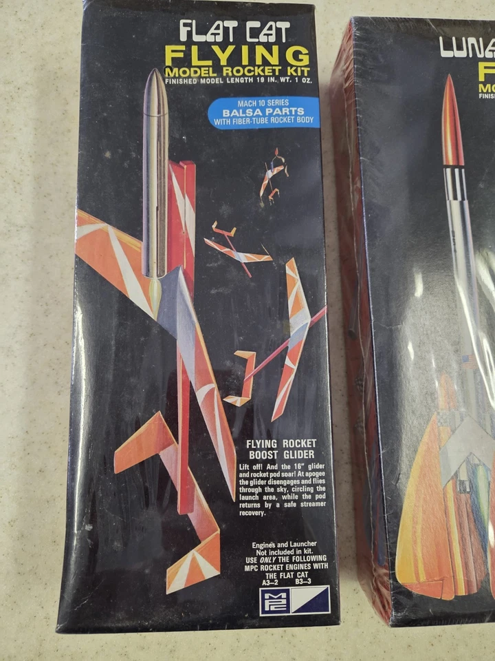 Paquete De OOP AÑOS 70 Sellado M.P.C.  Modelo de cohetes. Foto 3 de 4