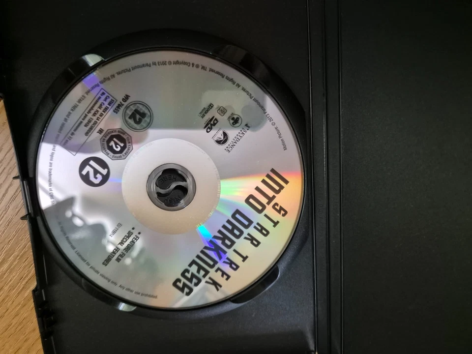 STAR TREK INTO DARKNESS- DVD RATED 12 - Image 3 of 3