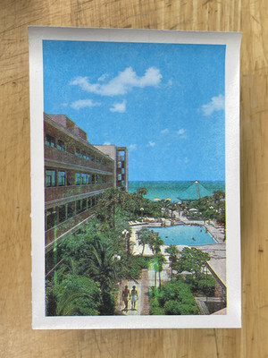 Days Inn September Days Club Hotel Resort Advertising Chrome Postcard Unused