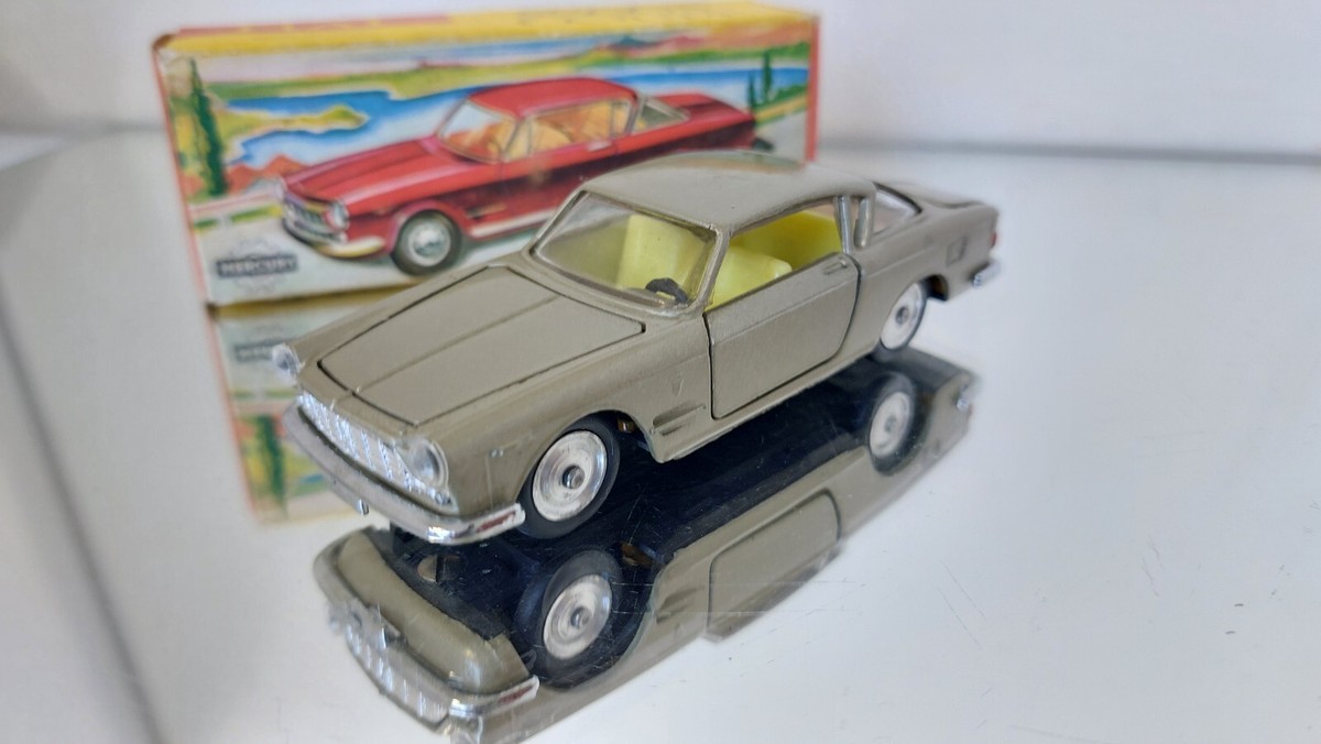 ミニカー MERCURY Art.23 FIAT 2300S COUPE ミニカーショップ ケンボックス MERCURY☆23☆フィアット2300S