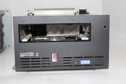 IBM Ultrium LTO 2 SCSI LVD Extern tape Drive 18P8155 (x2) - Picture 3 of 15