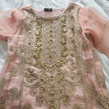 Womens Kurta size small. Agha Noor. Designer