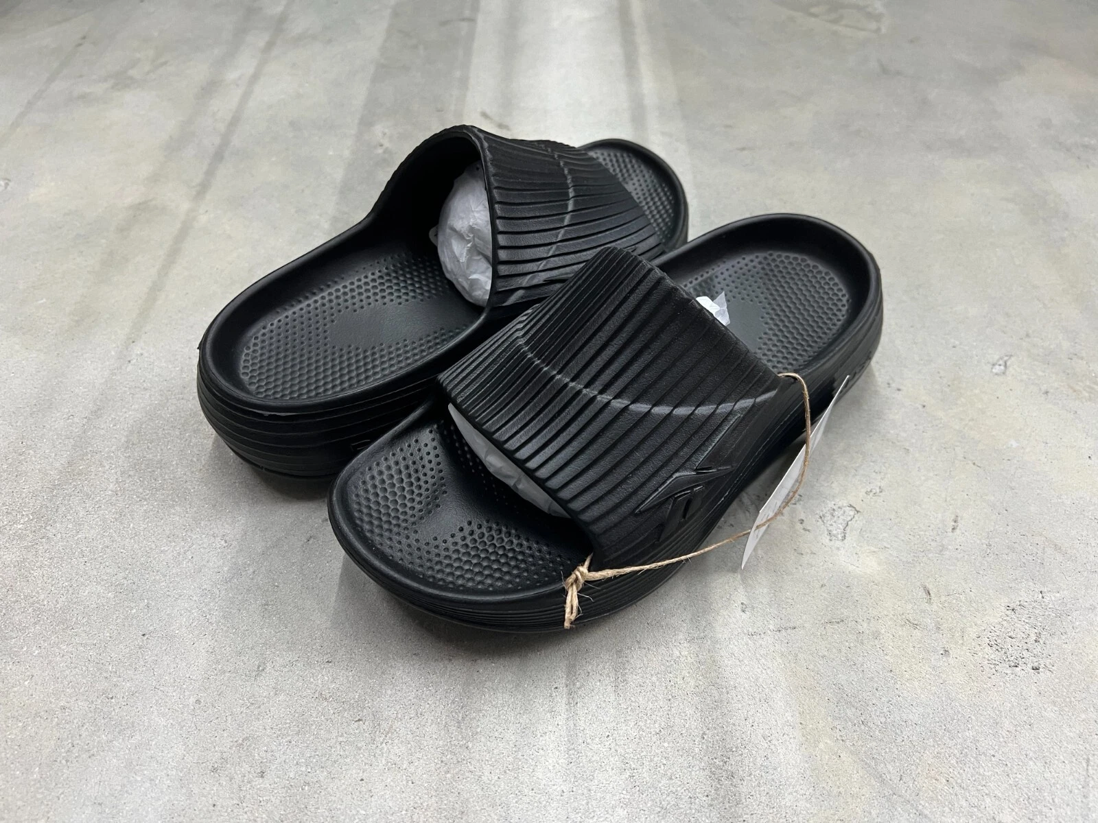 Reebok DMX Scivoli di Recupero Unisex Nero 100209351 Nuovo