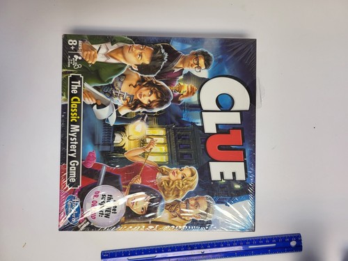 Hasbro Clue The Classic Mystery Board Game - New/Sealed - Picture 4 of 5