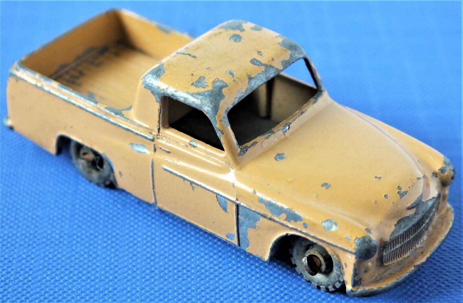 Matchbox 50a, Commer Pick Up - Free Price Guide & Review