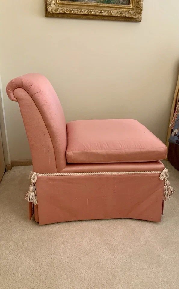 Baker Furniture Luxury Slipper Chair, Rose Color, Pristine, 2 Available - Image 3 of 4