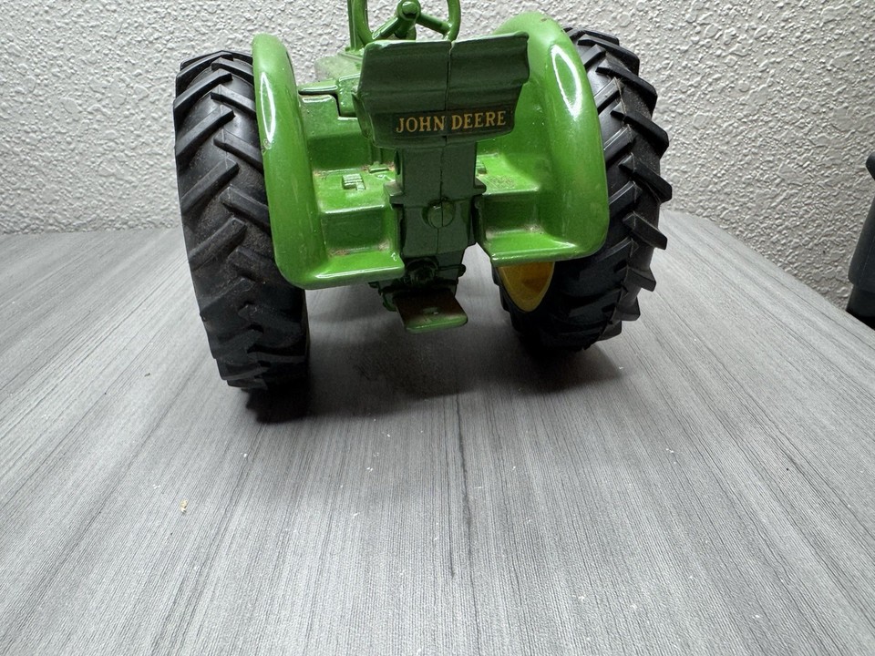 John Deere Diesel Model R Tractor 1949-54 ERTL Case 1/16 1:16 #554 8502 ...