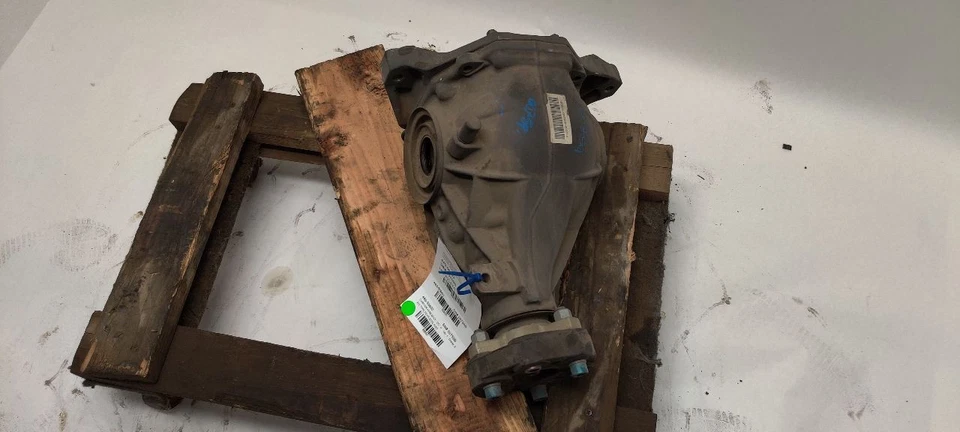 REAR DIFFERENTIAL CARRIER ASSEMBLY 2073500314 2012-2014 MERCEDES-BENZ E550 Foto 2 de 4