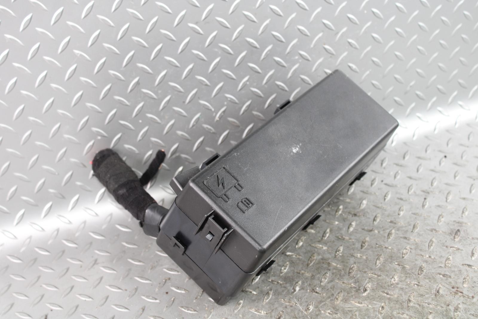 14-17 Ghibli Electronic Trunk Mounted Fuse Relay Power Distribution Box Housing