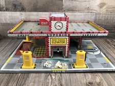 Vintage 1949 T. Cohn Superior Service Station Tin Litho Playset Toy