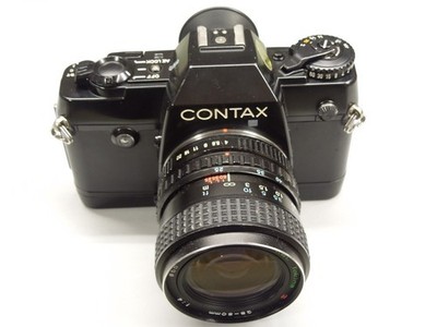 Contax 137 MA Quartz mit 28-50mm Zoom