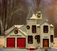 Lemax Porcelain Lighted "Bristol Firehouse” Deluxe Village Square Box/Light Mint
