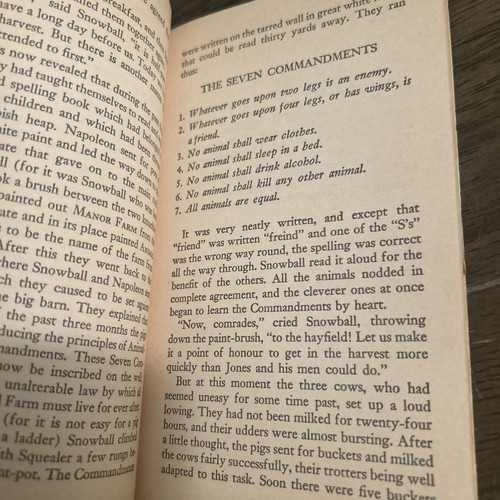 Animal Farm / George Orwell 21st Printing / Vintage - Fair Condition Paperback - Bild 10 von 16