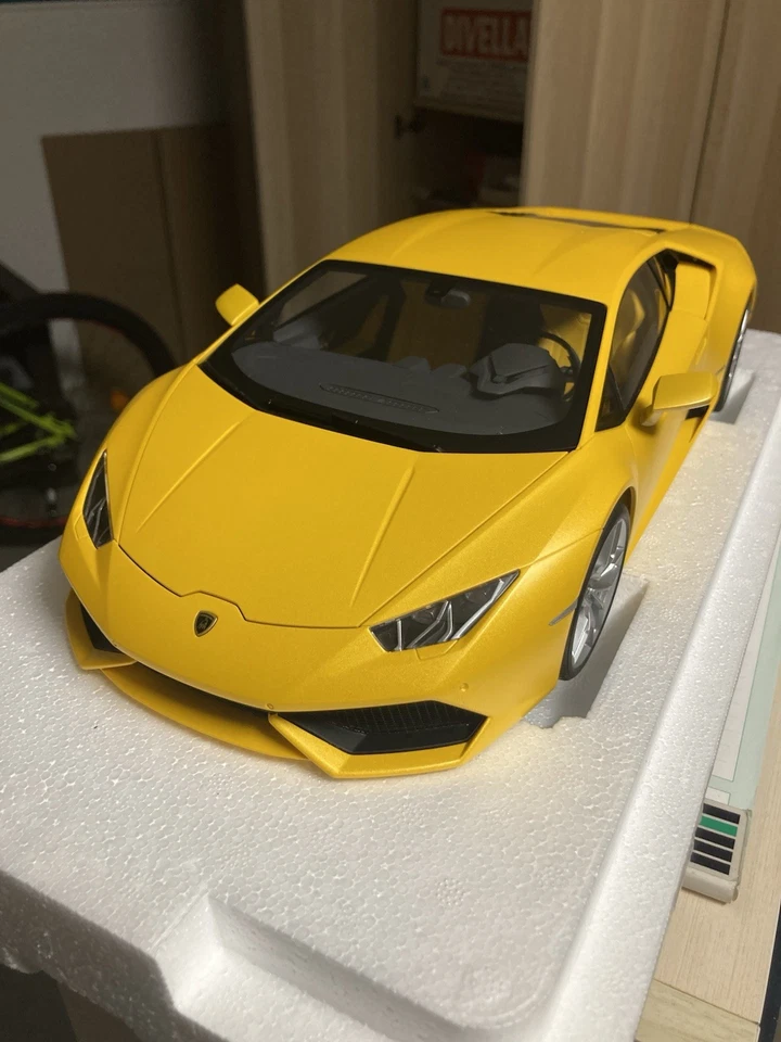 autoart 1:12 Lamborghini Huracan  - Immagine 3 di 4