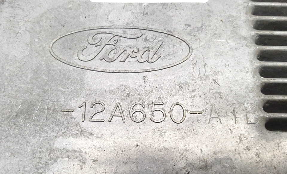 Computadora módulo de control de motor ECM ECU de 1982 Lincoln Town Car E2VF-12A650-A1 Foto 3 de 4