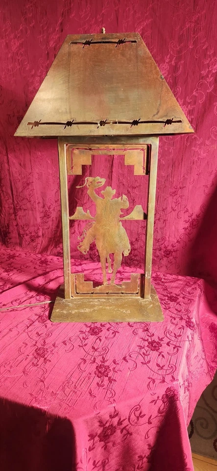 2 Lámpara de mesa vintage Western Iron Metal. Rústico hecho a mano soldado ÚNICO Foto 3 de 4